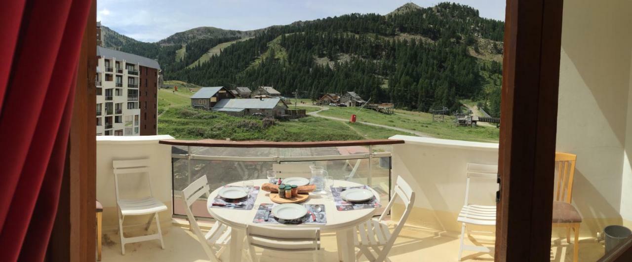 Chaleureux 3 Pieces 50m² Plein Sud Avec Grande Terrasse Au Pied Des Pistes A *